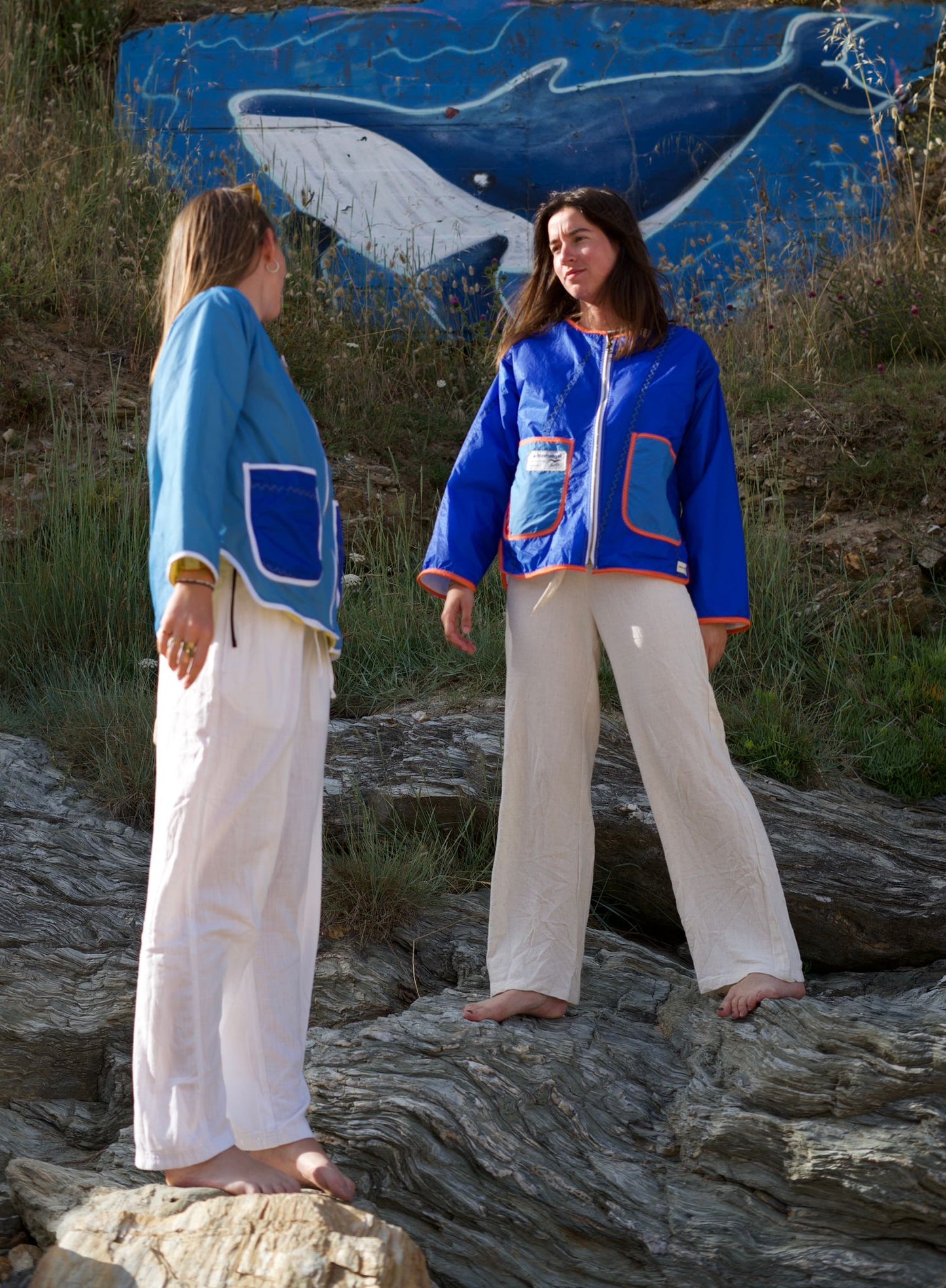 La veste bleu électrique